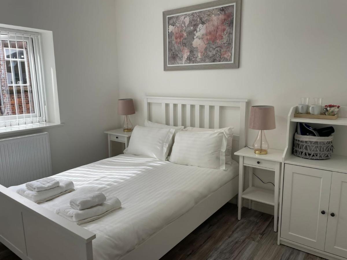 Citybreaks Rooms With Free Parking Liverpool Bagian luar foto