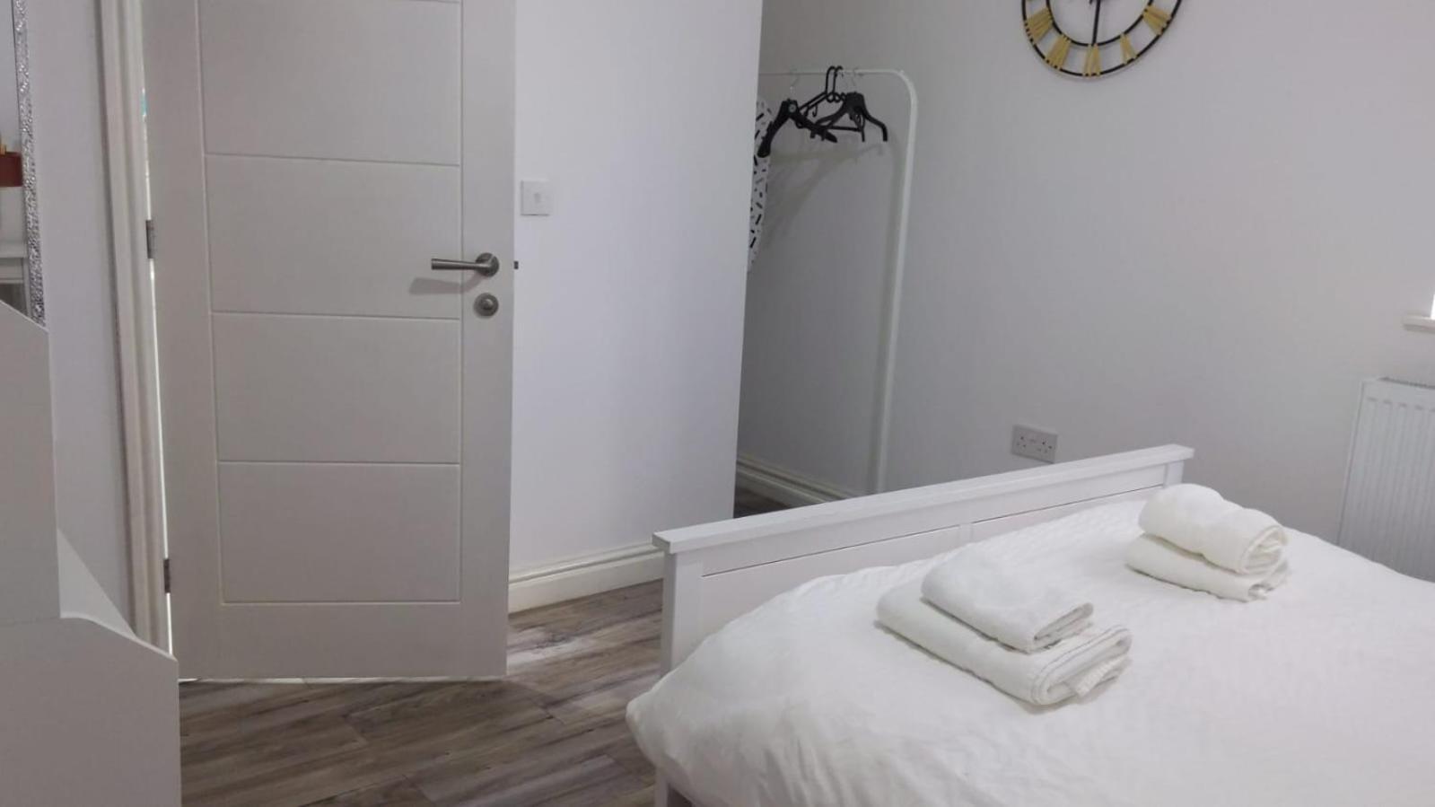 Citybreaks Rooms With Free Parking Liverpool Bagian luar foto