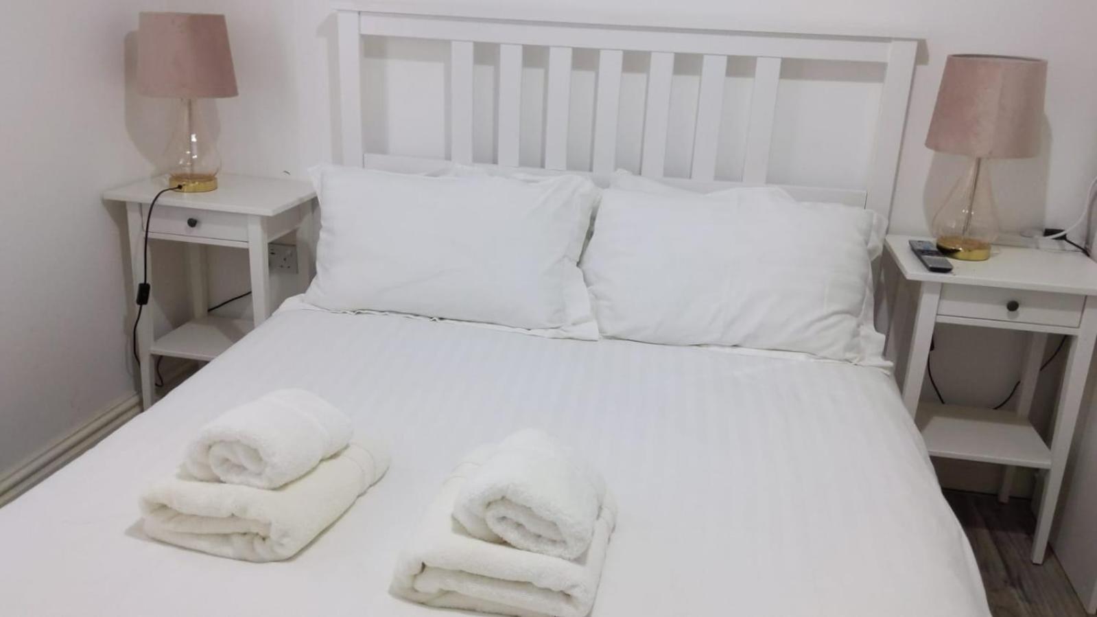 Citybreaks Rooms With Free Parking Liverpool Bagian luar foto